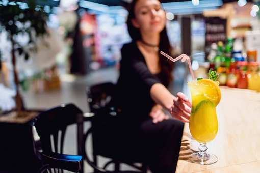 8 Best Cocktail Bars in Colorado!